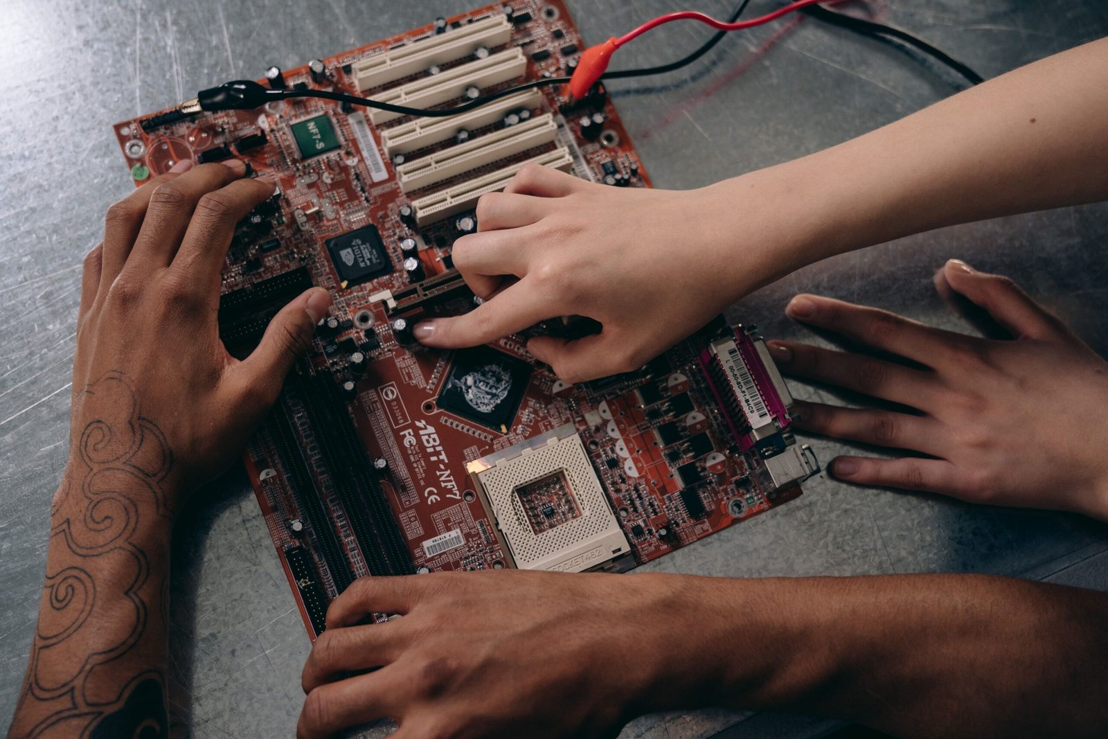 Neuromorphic chip design inspired by human brain neurons